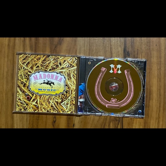 MADONNA CD “MUSIC” - Picture 16 of 16